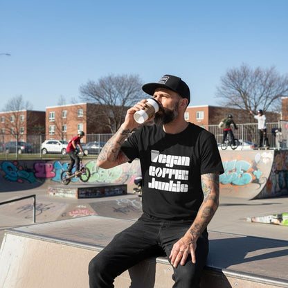 Vegan Coffee Junkie, Kaffee Liebe, veganes T-Shirt, Unisex